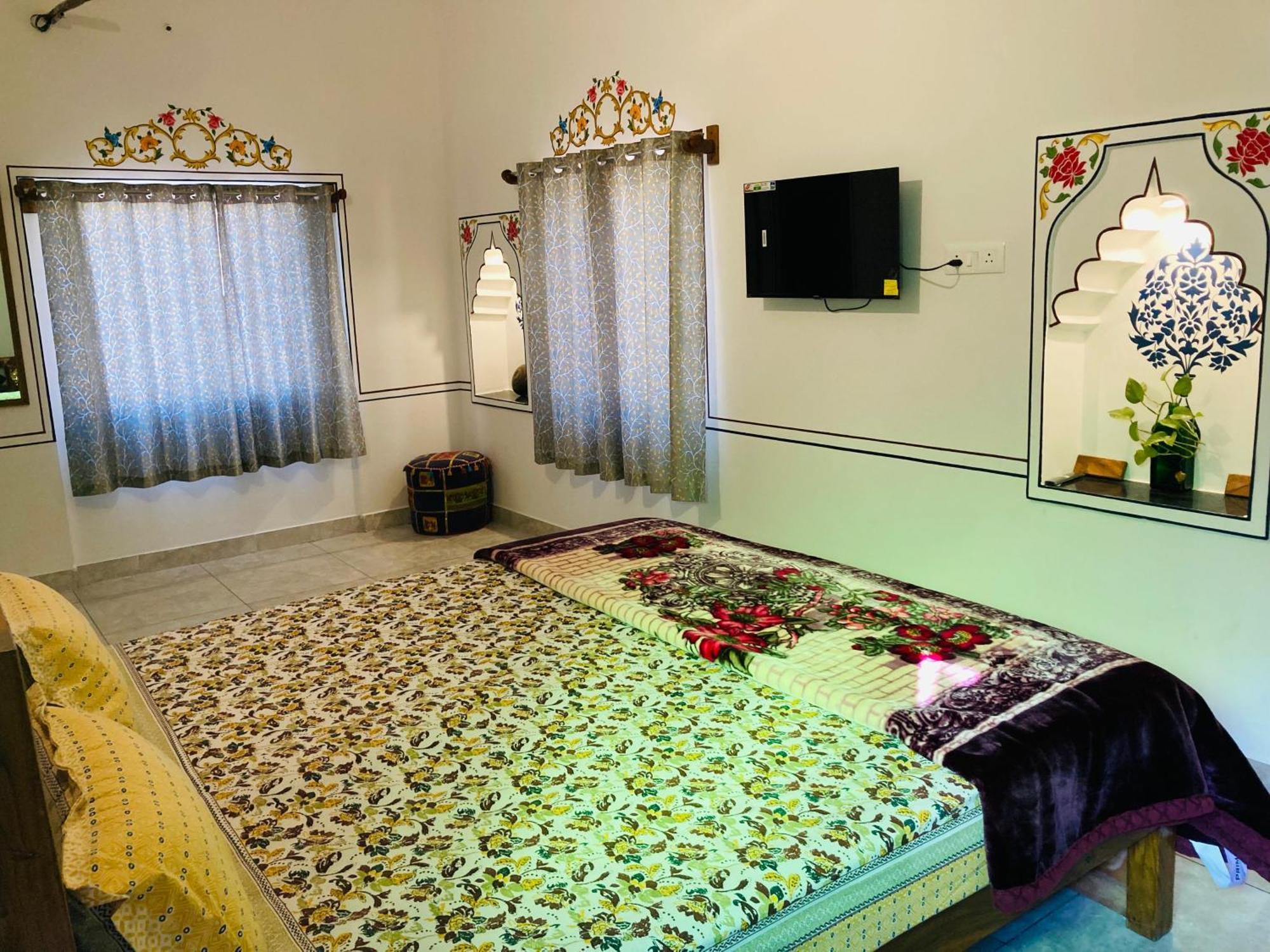 פושקאר Hotel Tulsi Palace חדר תמונה