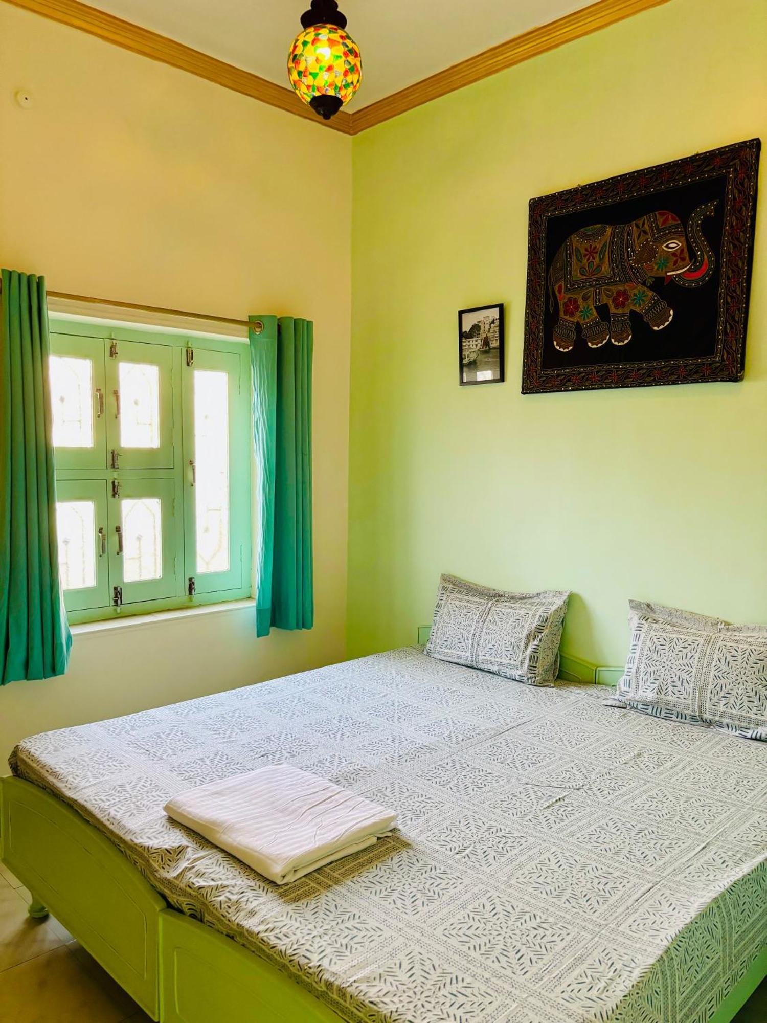 פושקאר Hotel Tulsi Palace מראה חיצוני תמונה